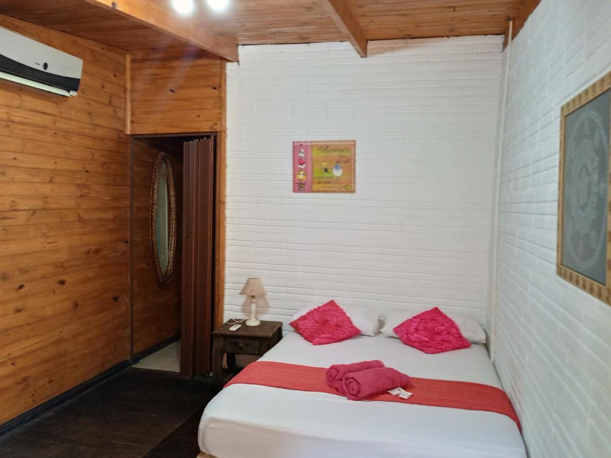 Garden Stone Hostel Пуерто Игуасу Екстериор снимка