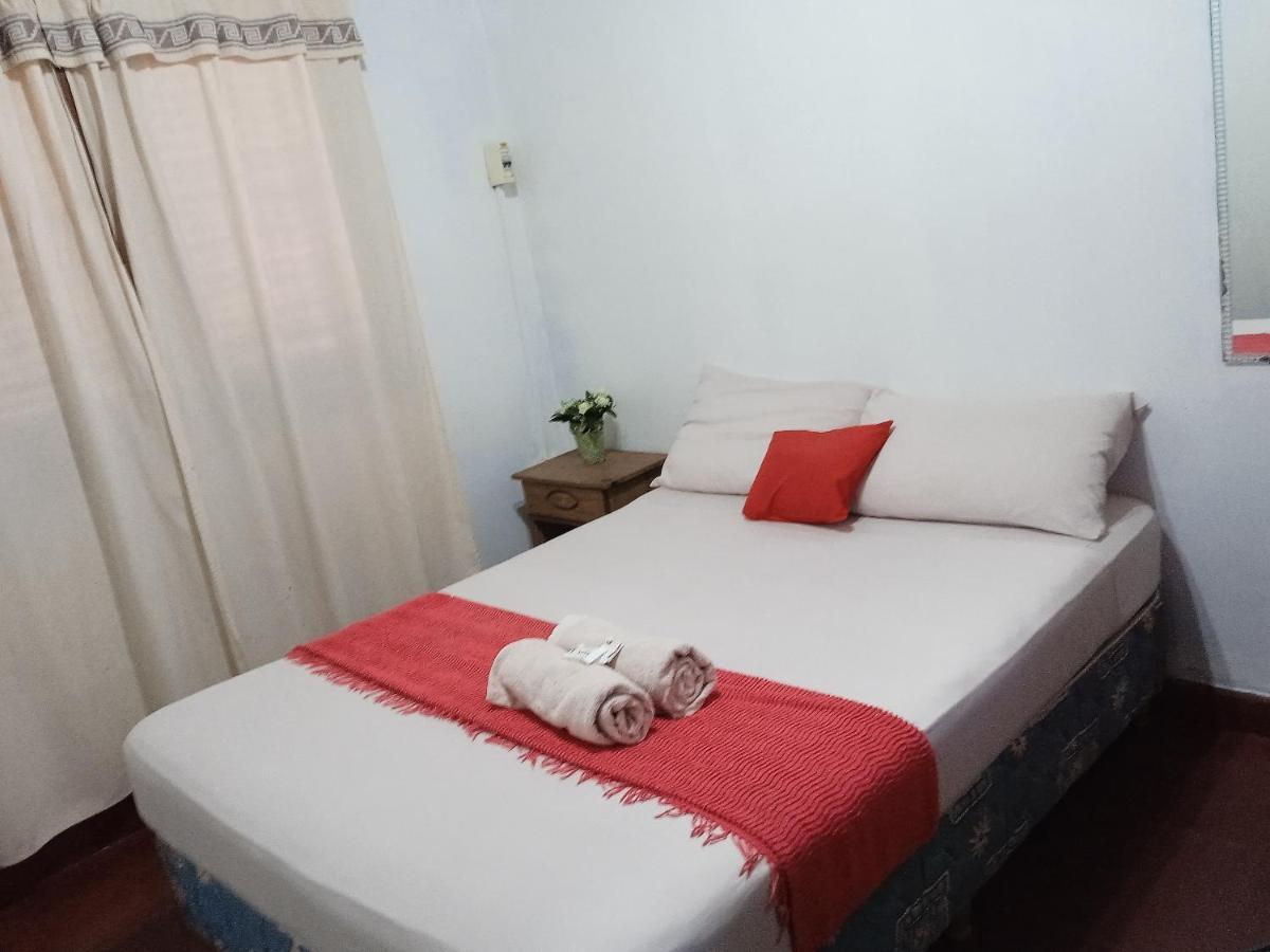 Garden Stone Hostel Пуерто Игуасу Екстериор снимка