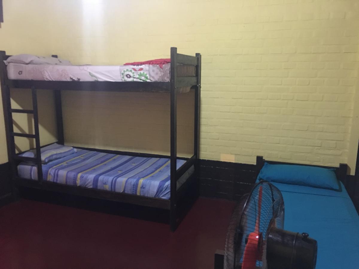 Garden Stone Hostel Пуерто Игуасу Екстериор снимка