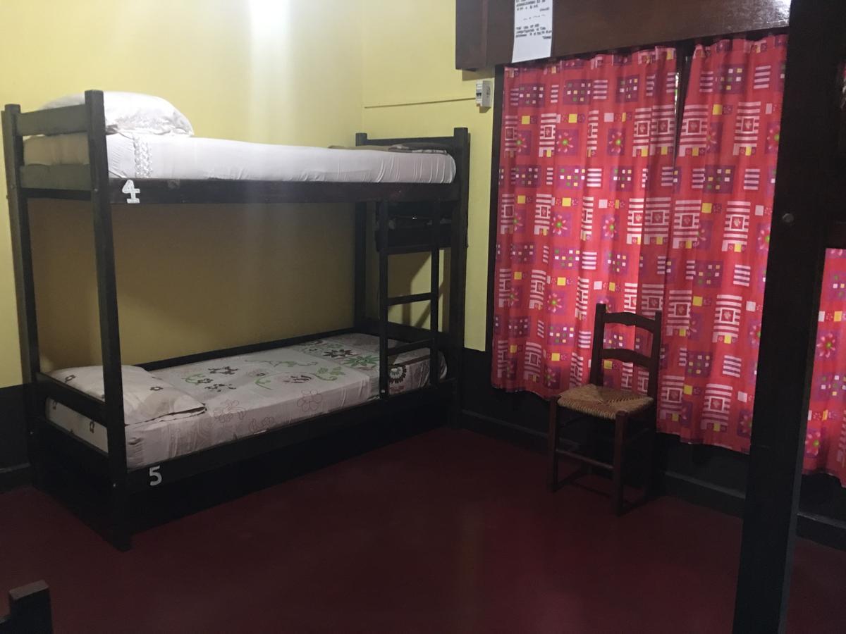 Garden Stone Hostel Пуерто Игуасу Екстериор снимка