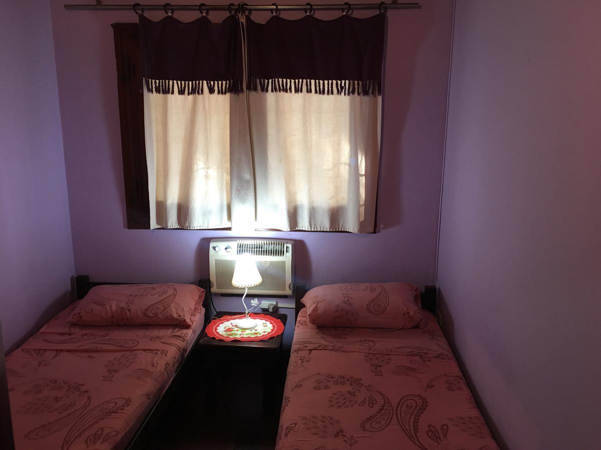 Garden Stone Hostel Пуерто Игуасу Екстериор снимка