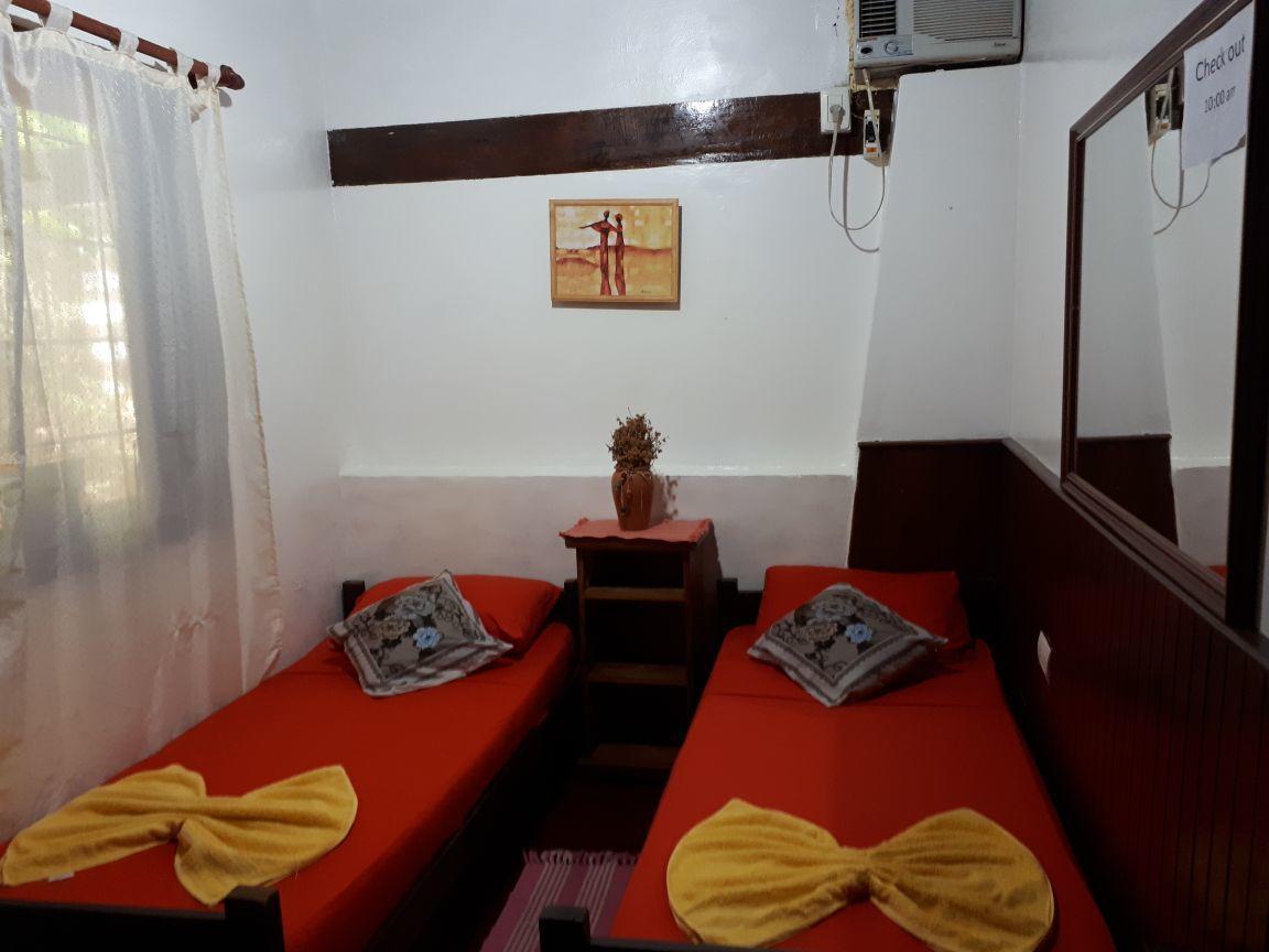 Garden Stone Hostel Пуерто Игуасу Екстериор снимка