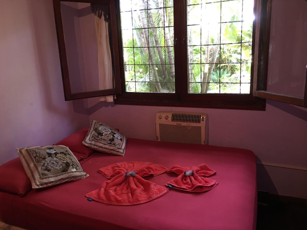 Garden Stone Hostel Пуерто Игуасу Екстериор снимка